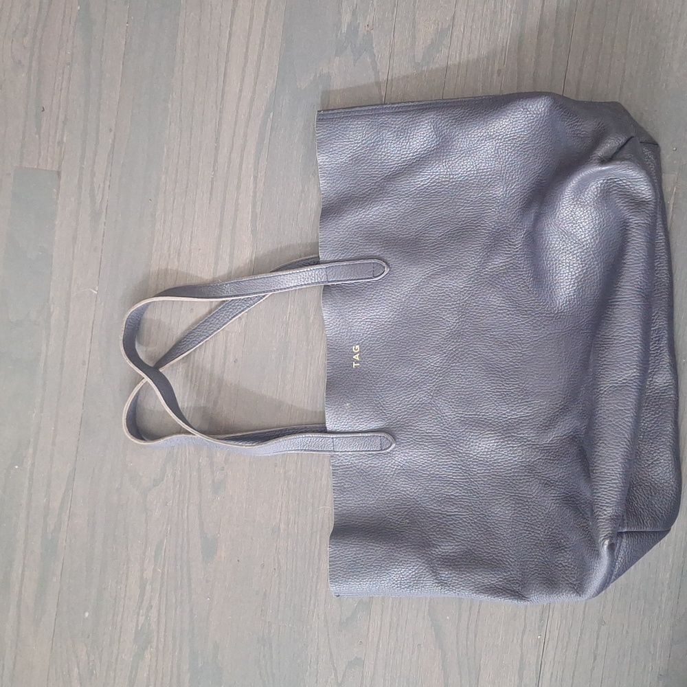 Cuyana Navy Large Leather Tote